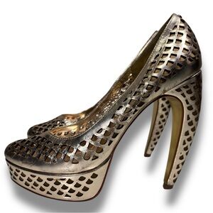 Ted Baker Rose Gold Poppy D Cutout‎ Leather Platform Banana Heel Heels Size 39.5